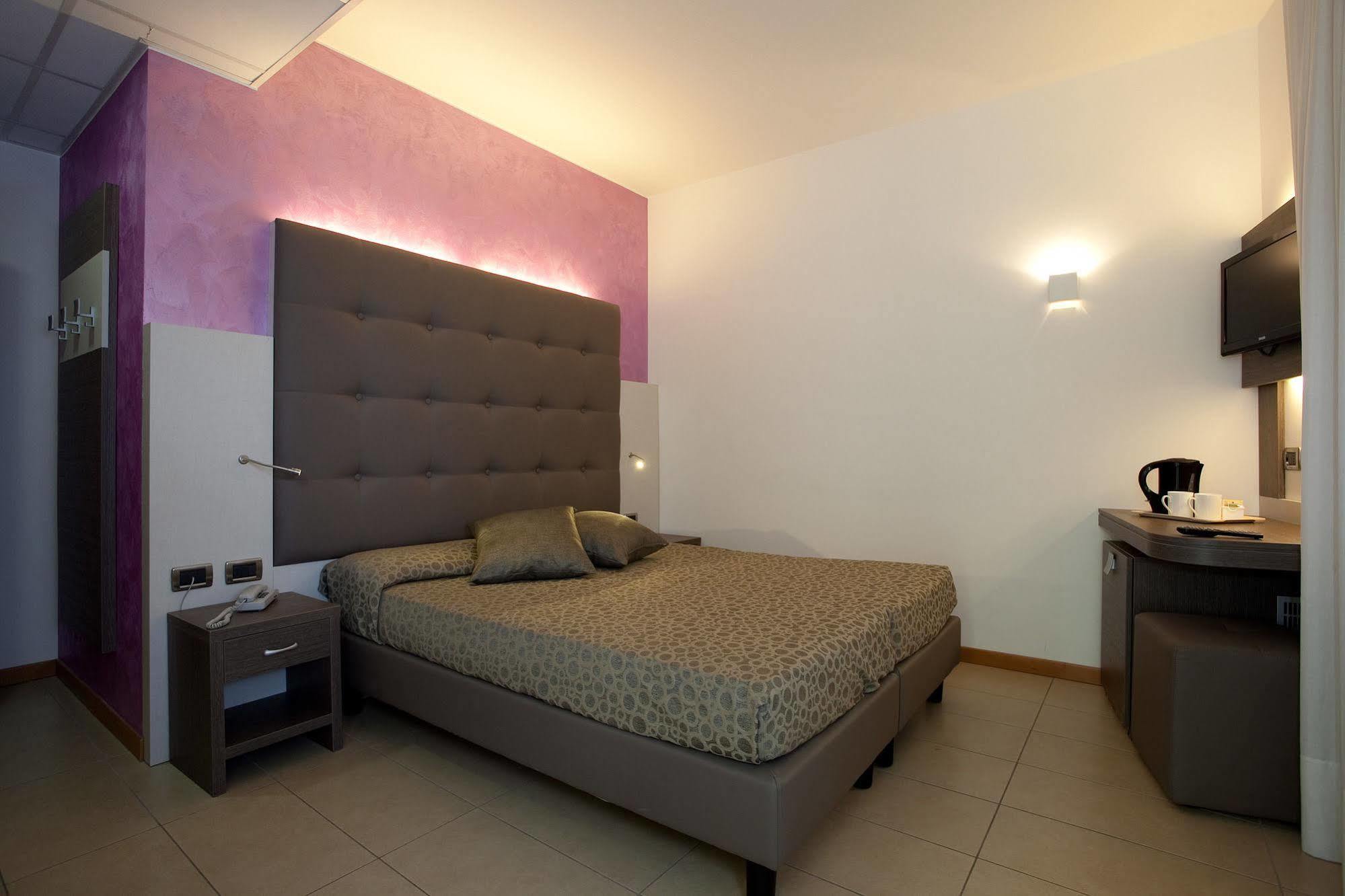 Tropical Hotel 3*